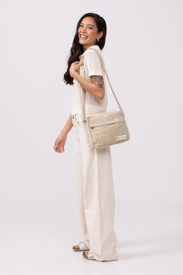 WIDE CROSS BODY BAG - BEIGE